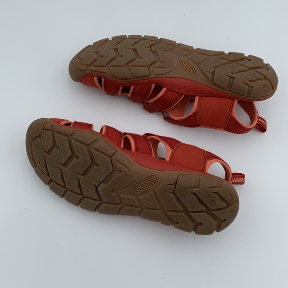 Keen woman’s size 9.5 pink and orange outdoor water hiking shoes - Picture 10 of 11